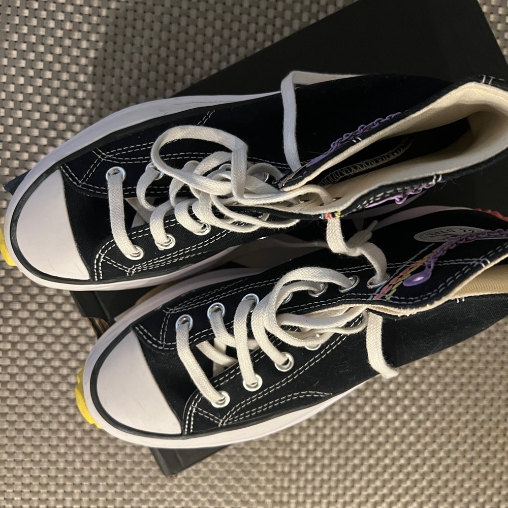 Converse Run Star Hike Hi Black White Gum Women’s 8 Men’s 6.5 Platform Sneakers